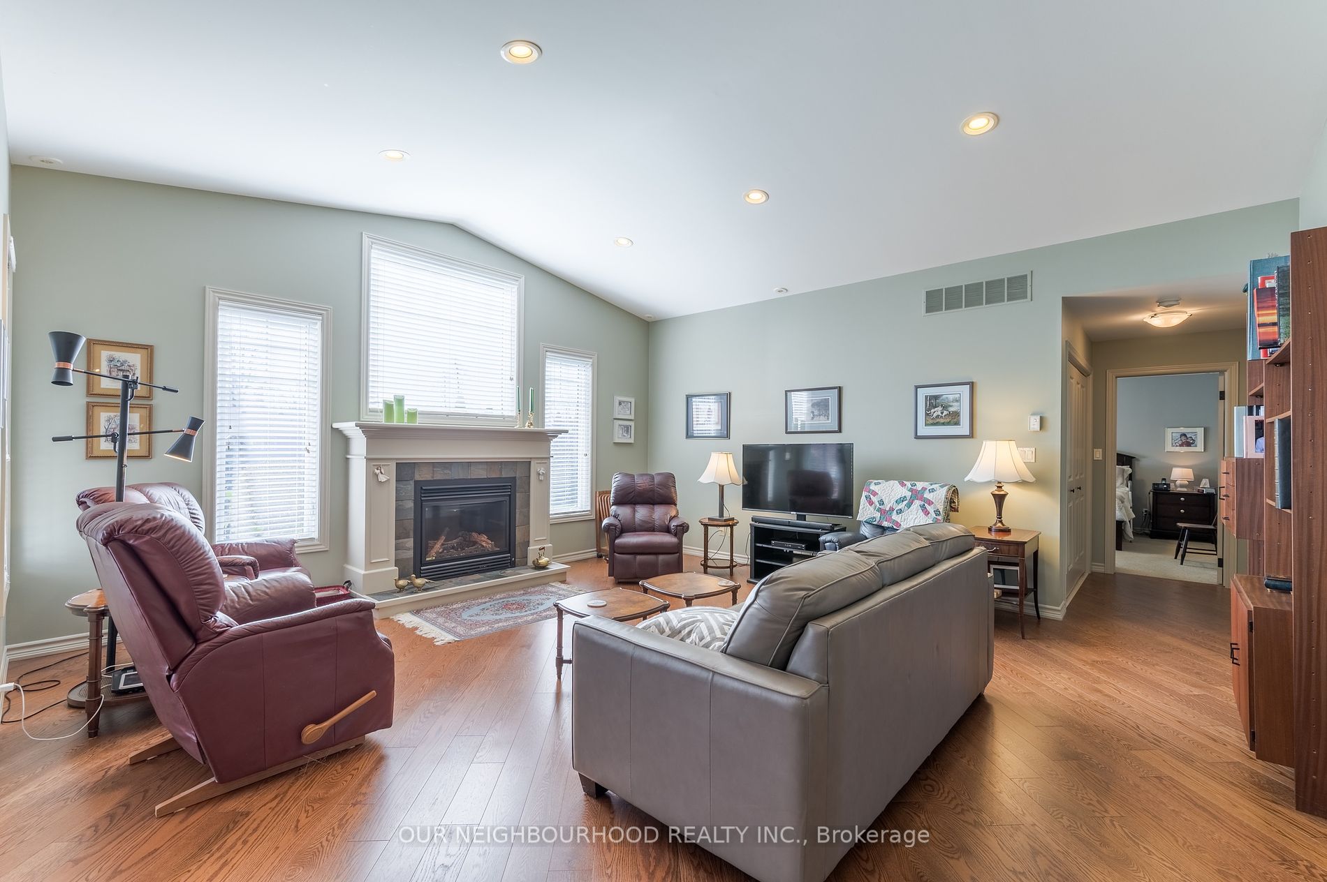 4 Hickory Court