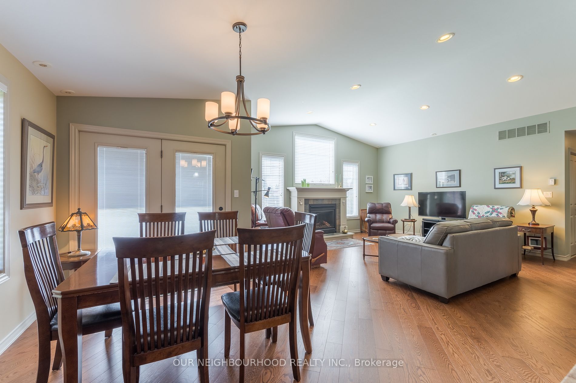 4 Hickory Court