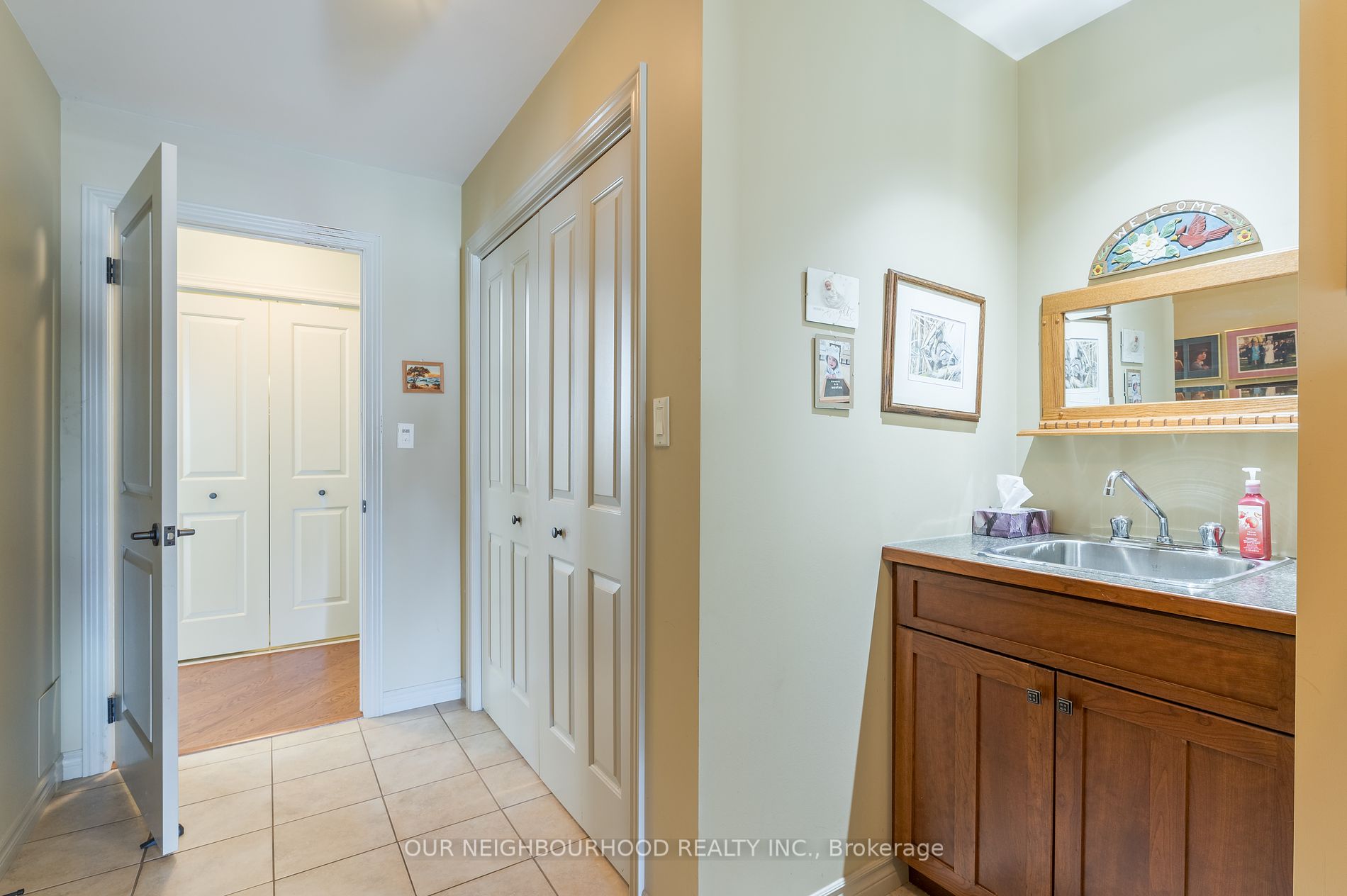 4 Hickory Court