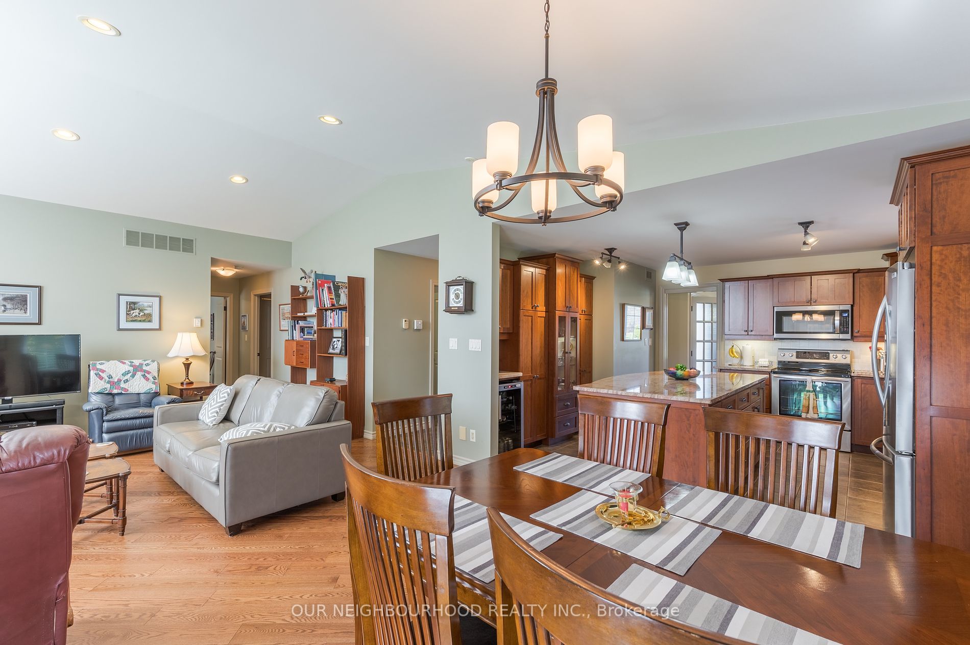 4 Hickory Court