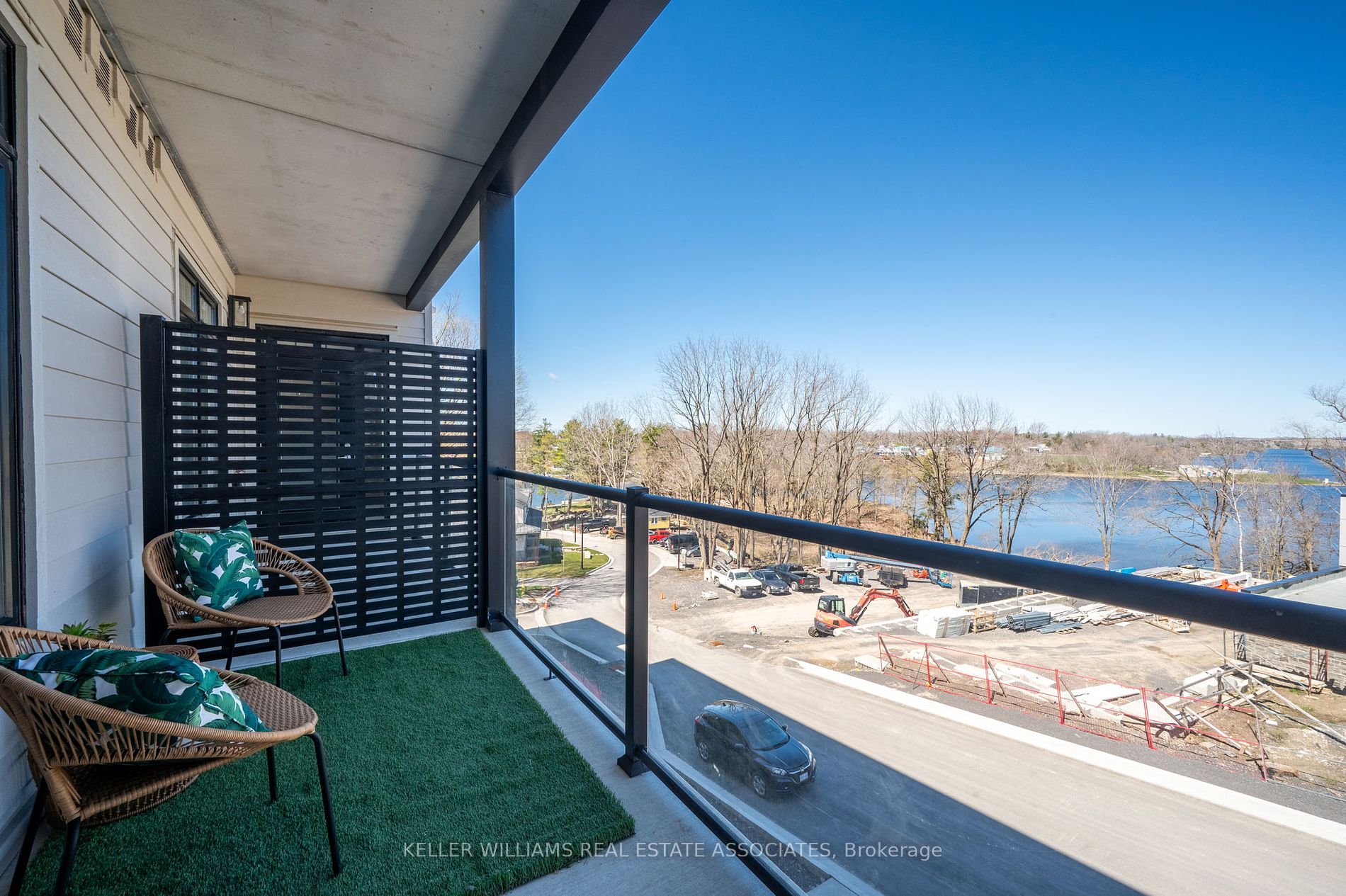 17 Cleave Avenue, #301