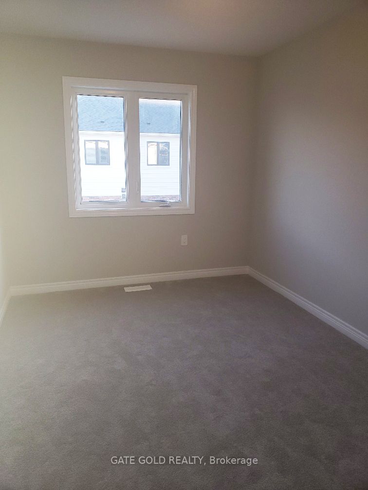 30 Mia Dr, #10