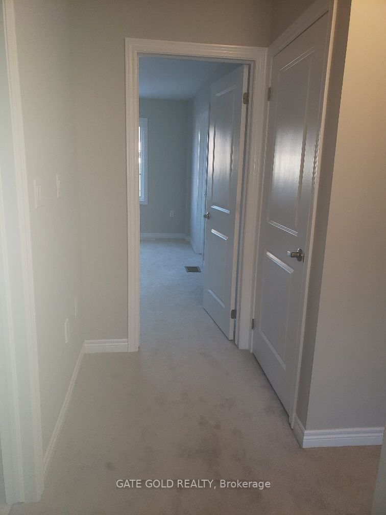 30 Mia Dr, #10