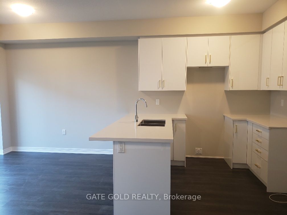 30 Mia Dr, #10