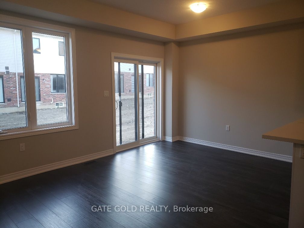 30 Mia Dr, #10