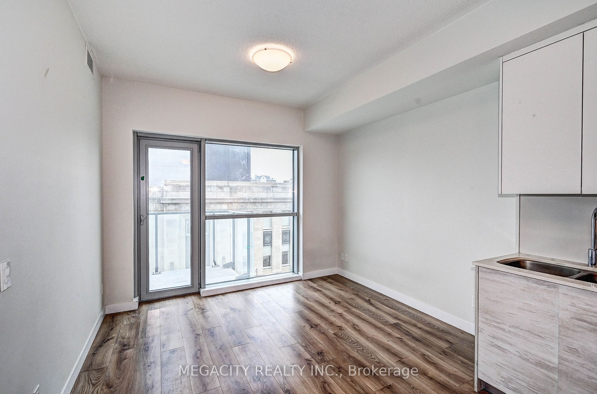 60 Frederick Street #305