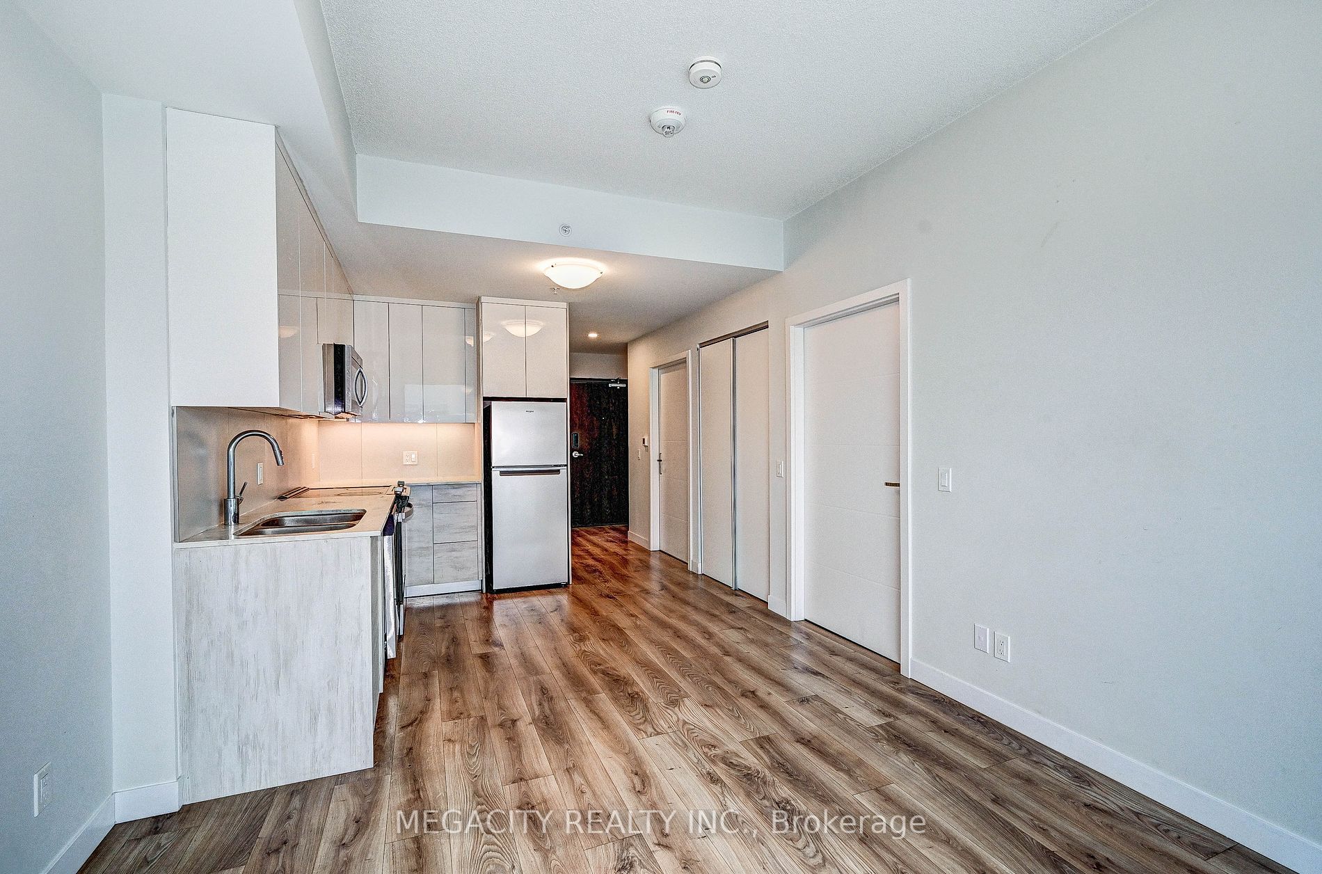 60 Frederick Street #305
