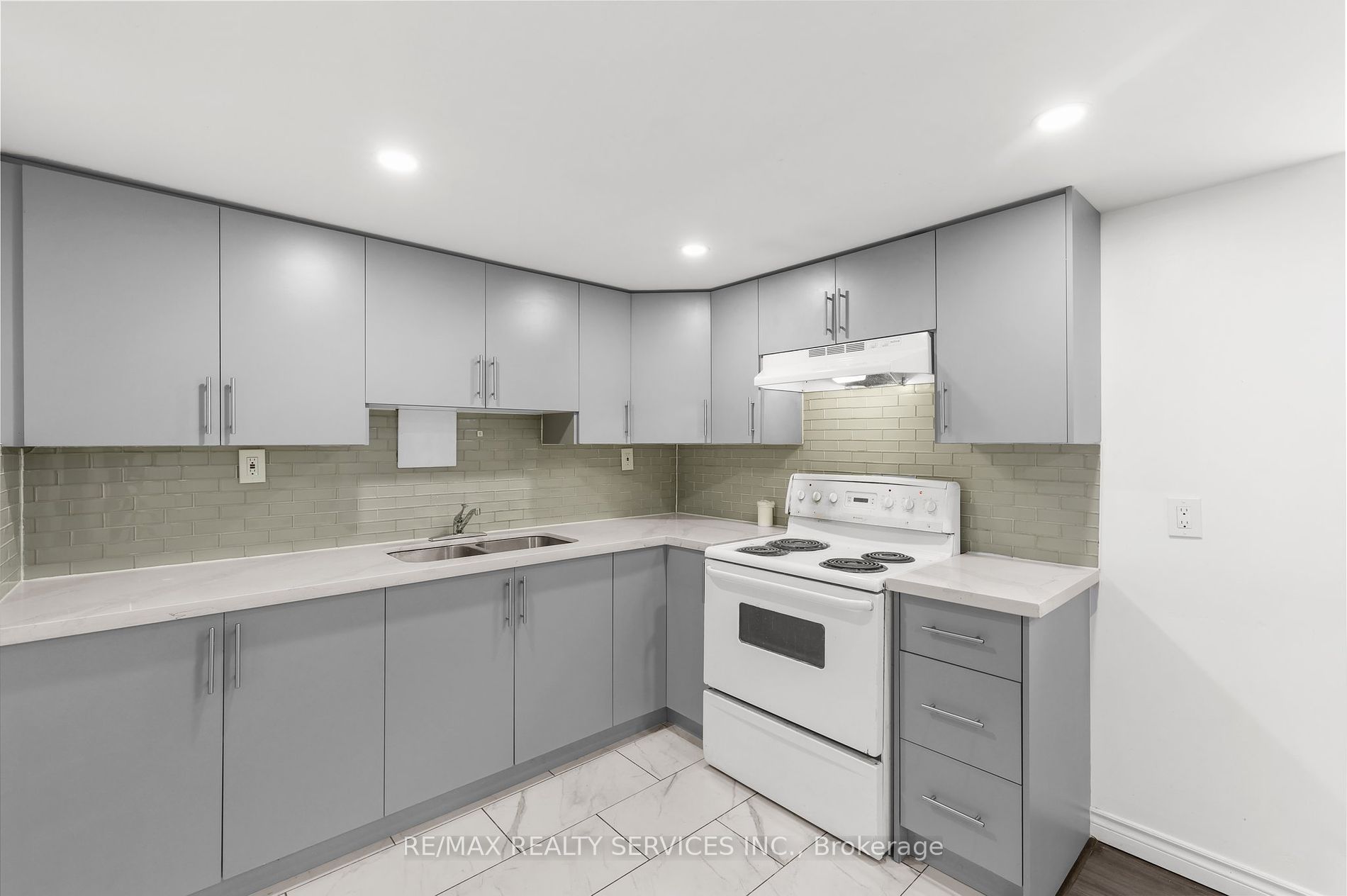 6607 Orchard Avenue