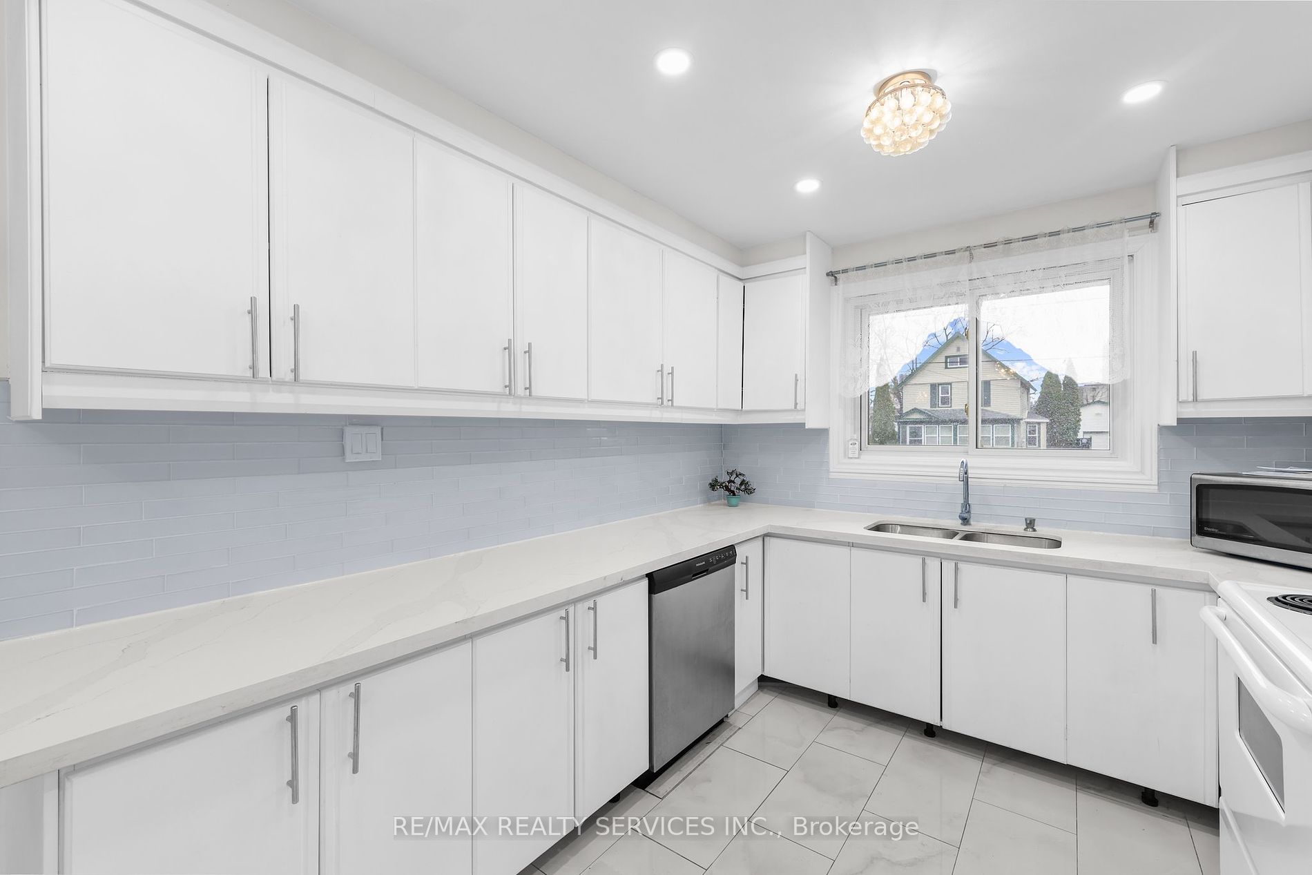 6607 Orchard Avenue