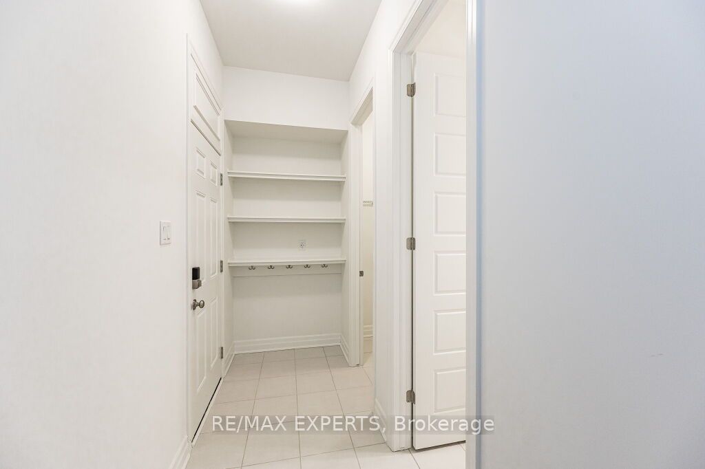 177 Rosenberg Way
