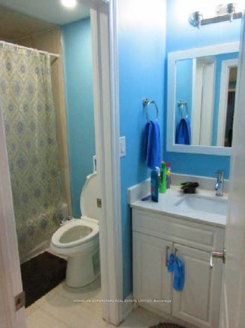 795 QUEENSTON Boulevard