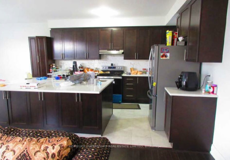 795 QUEENSTON Boulevard