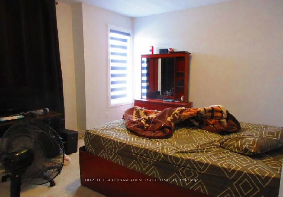 795 QUEENSTON Boulevard