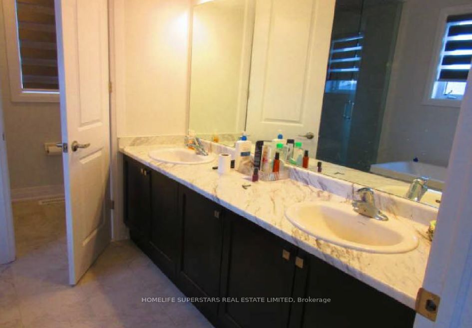 795 QUEENSTON Boulevard