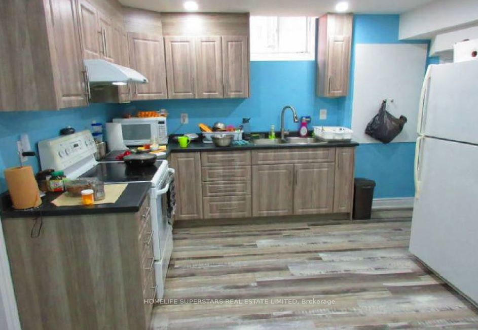 795 QUEENSTON Boulevard