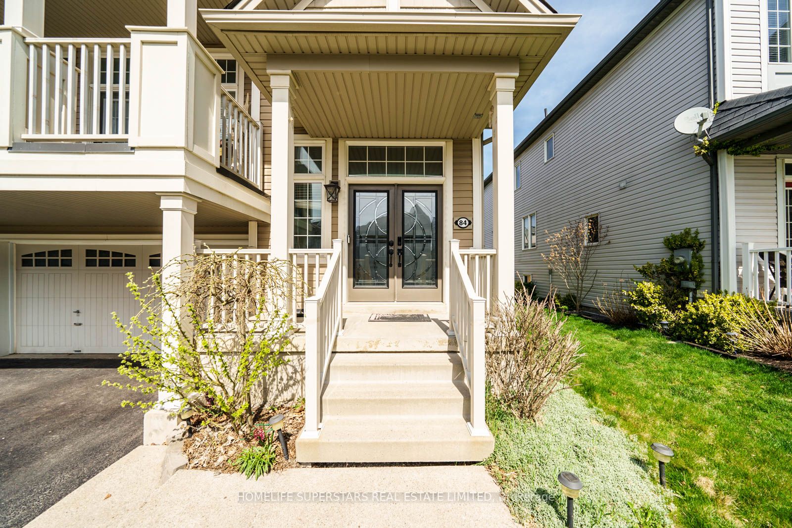 84 Lambert Crescent