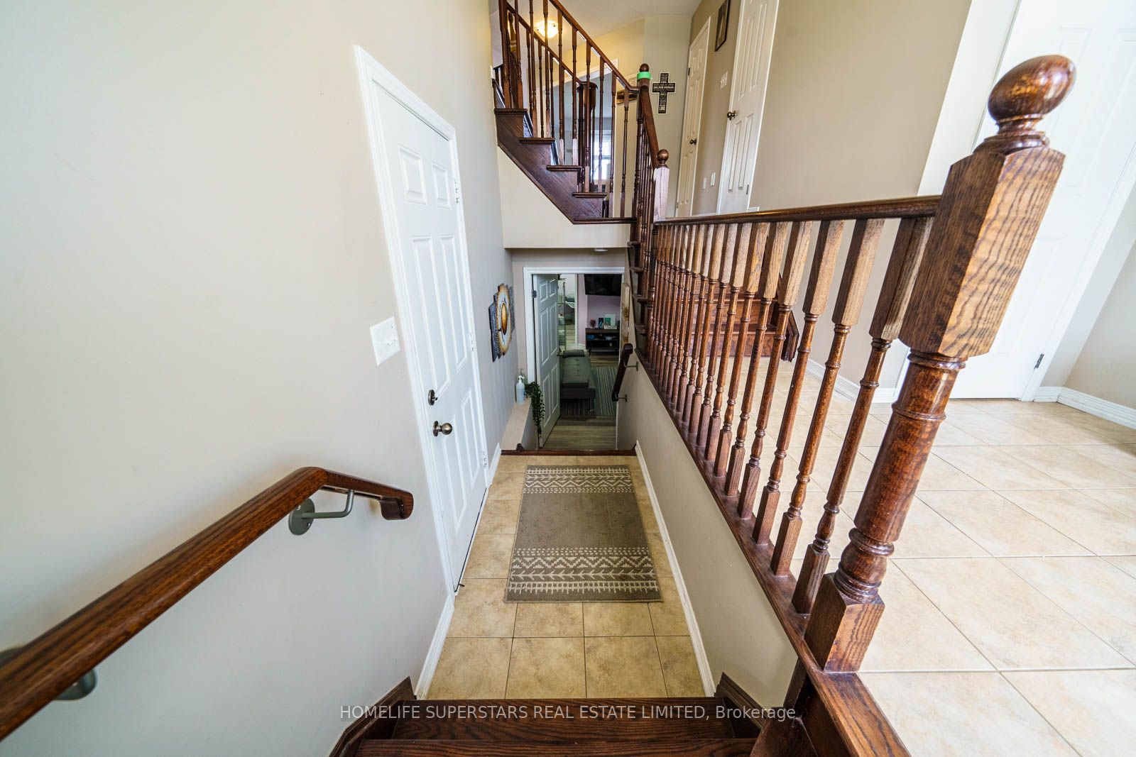 84 Lambert Crescent