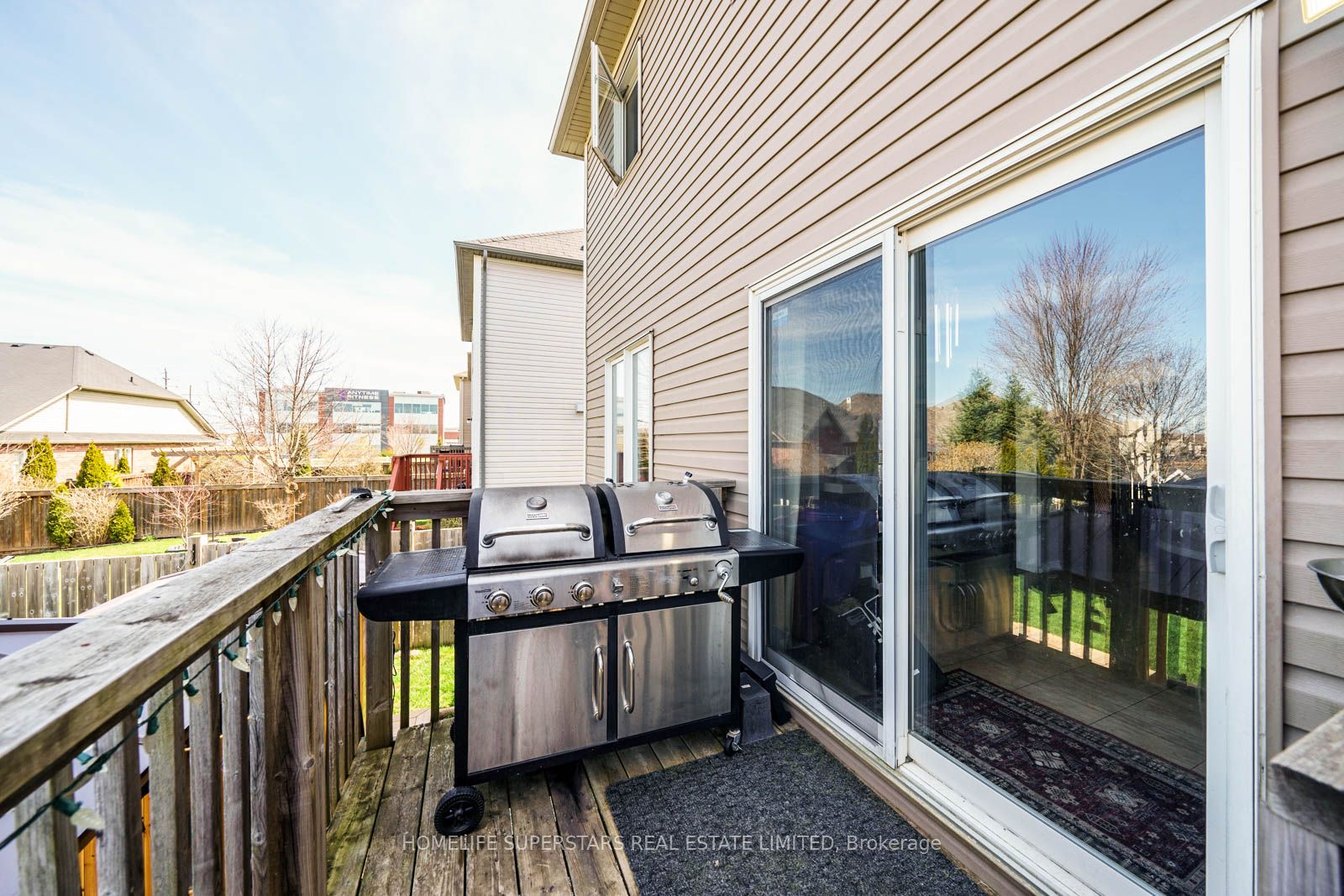 84 Lambert Crescent