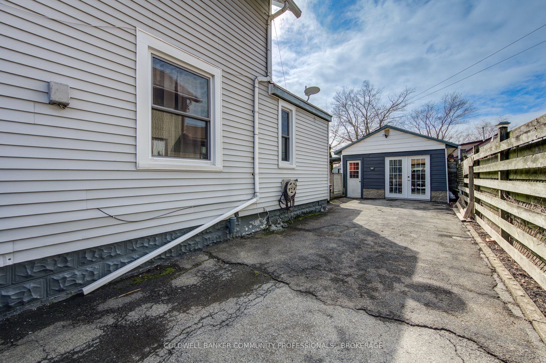 632 STEELE Street