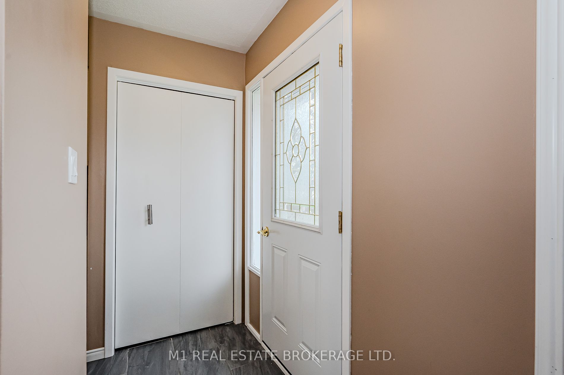 36 Upton Cres