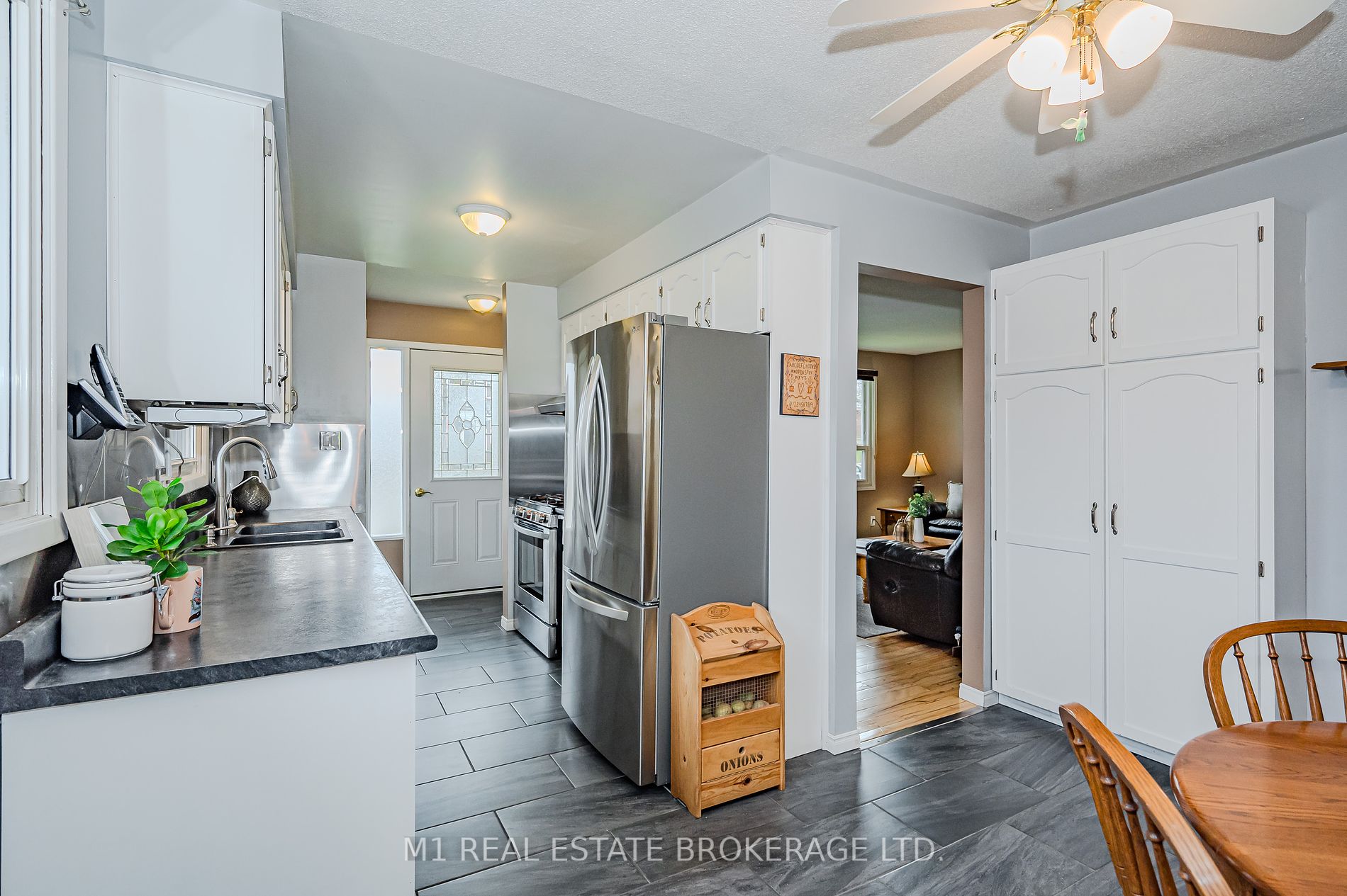 36 Upton Cres