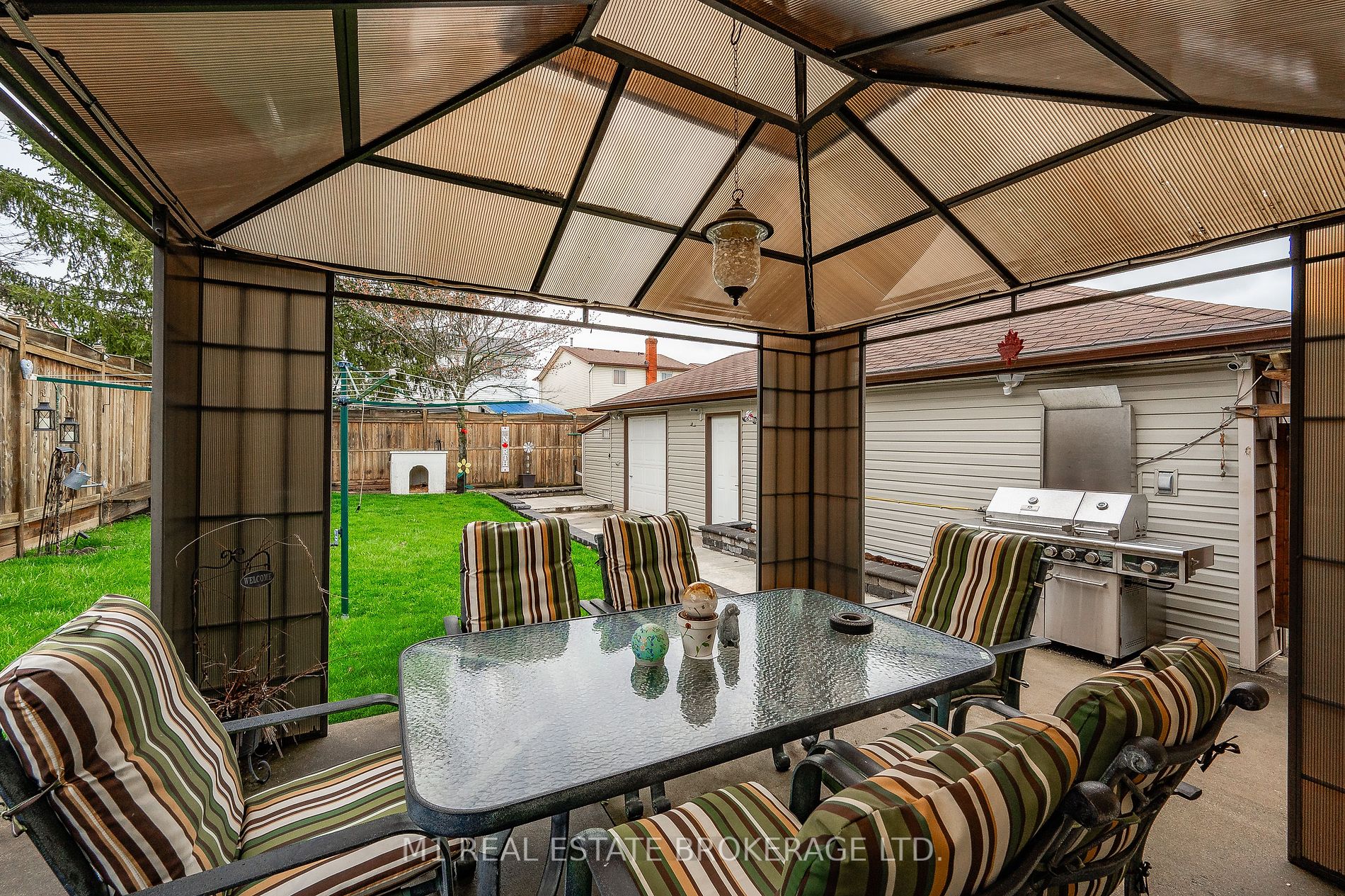 36 Upton Cres