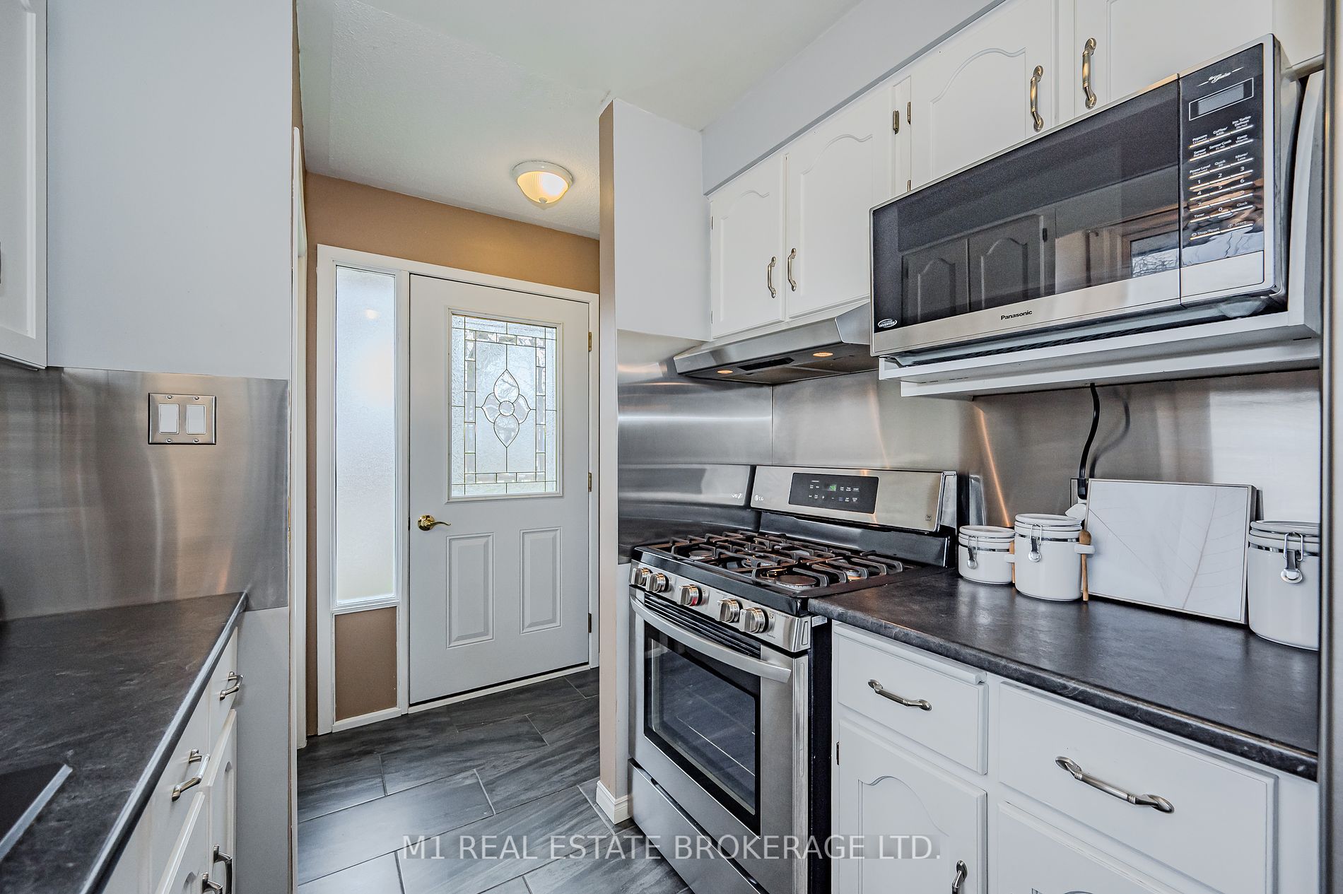 36 Upton Cres