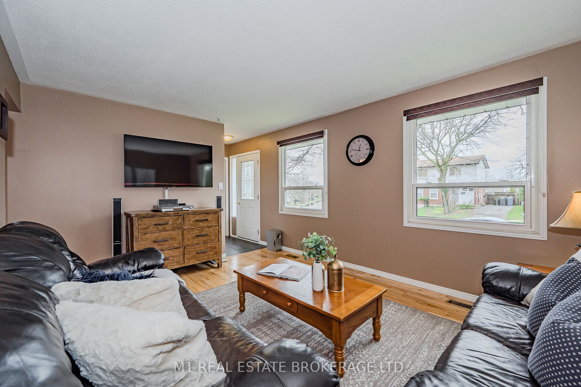 36 Upton Cres