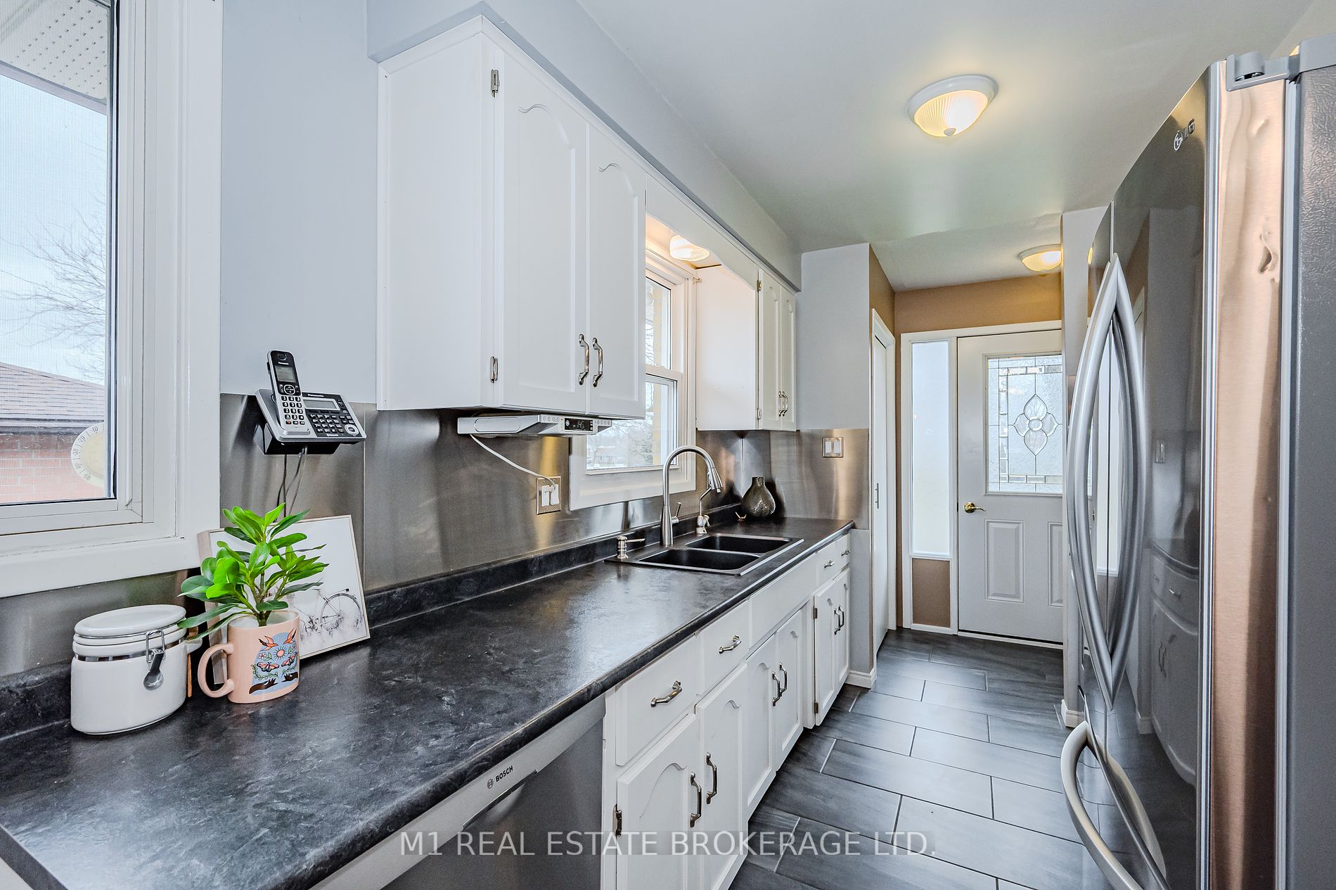 36 Upton Cres