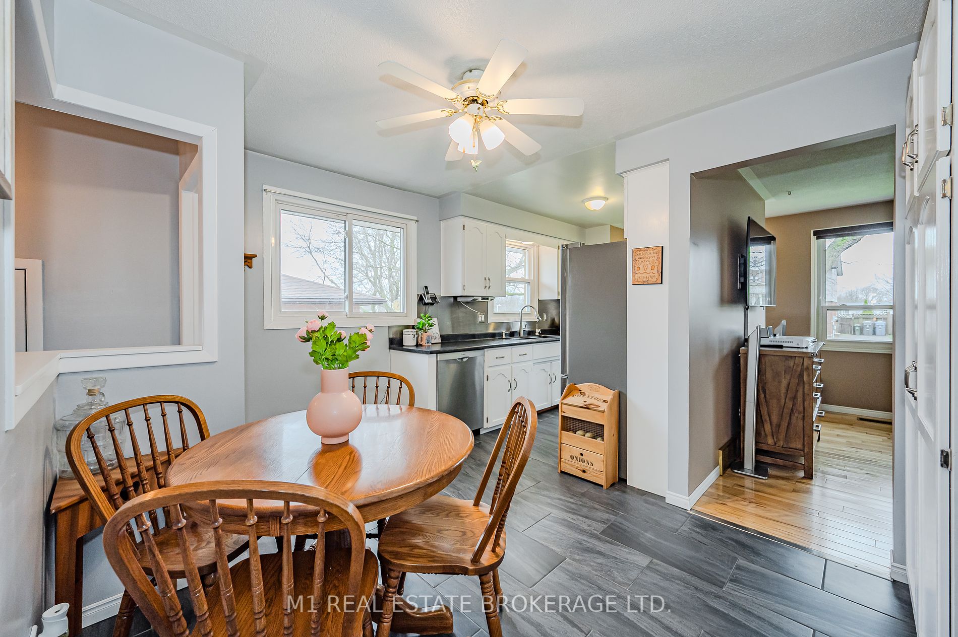 36 Upton Cres