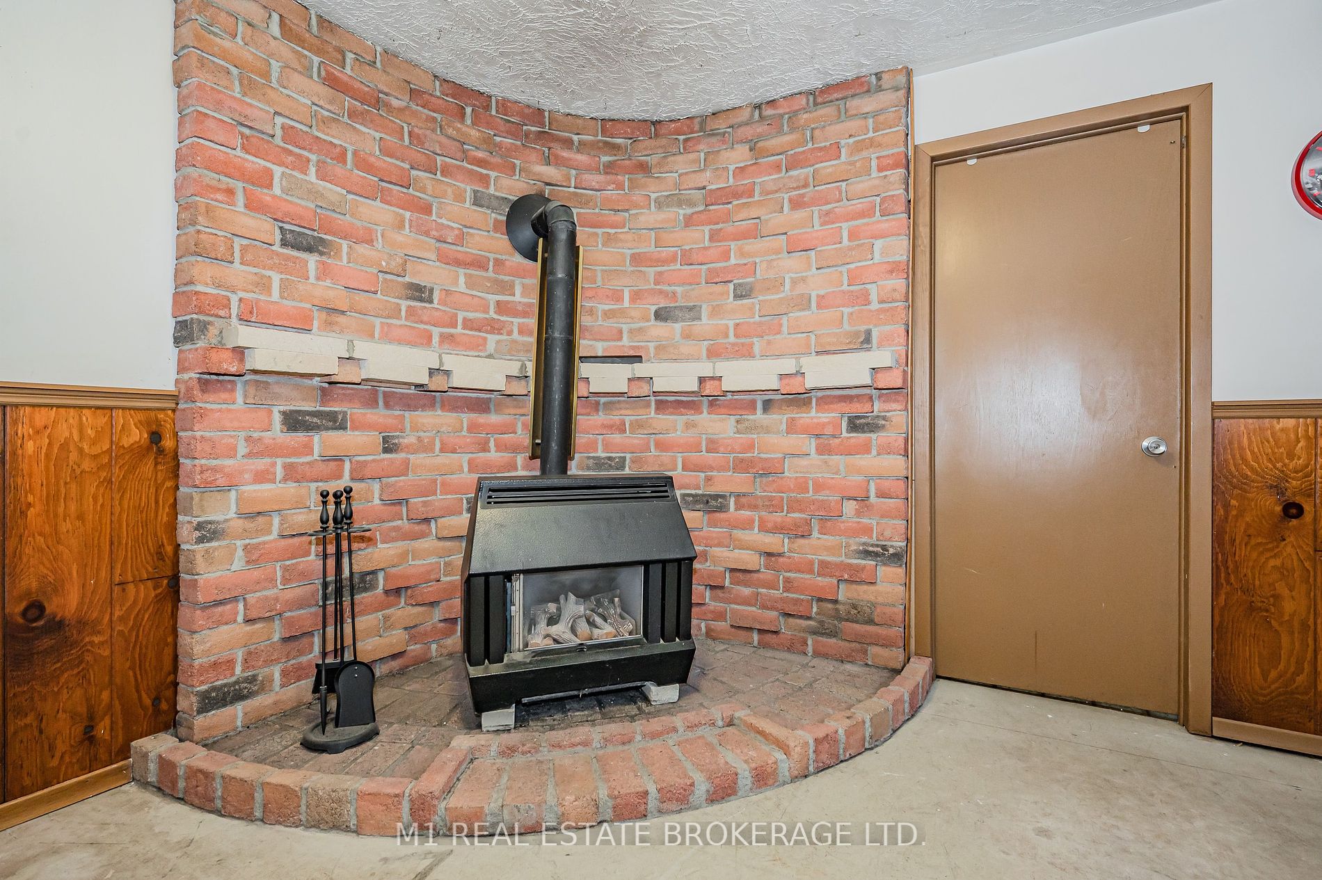36 Upton Cres