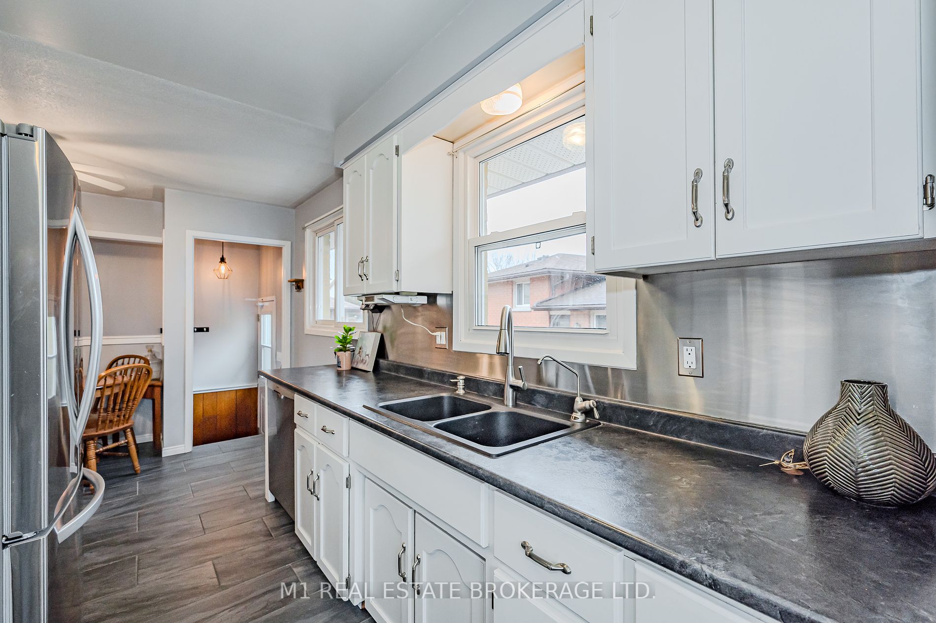 36 Upton Cres