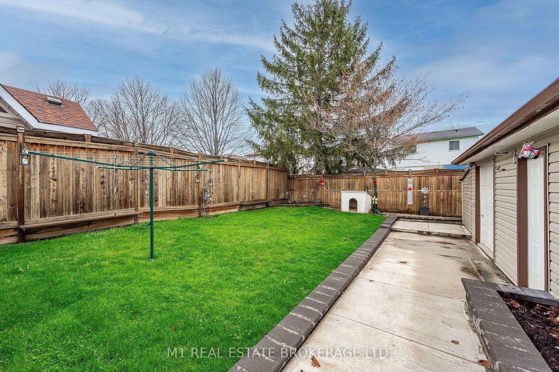 36 Upton Cres