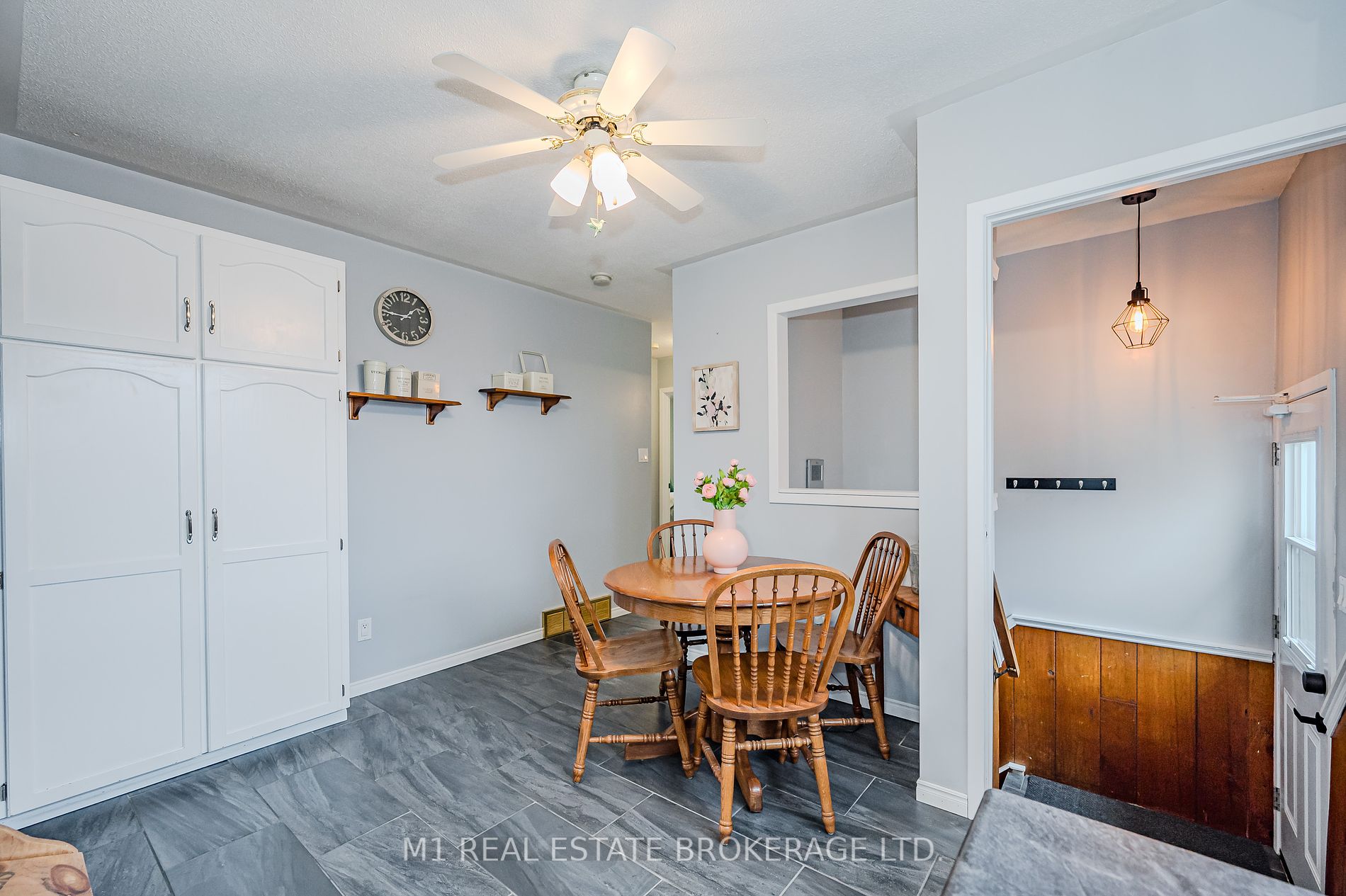 36 Upton Cres