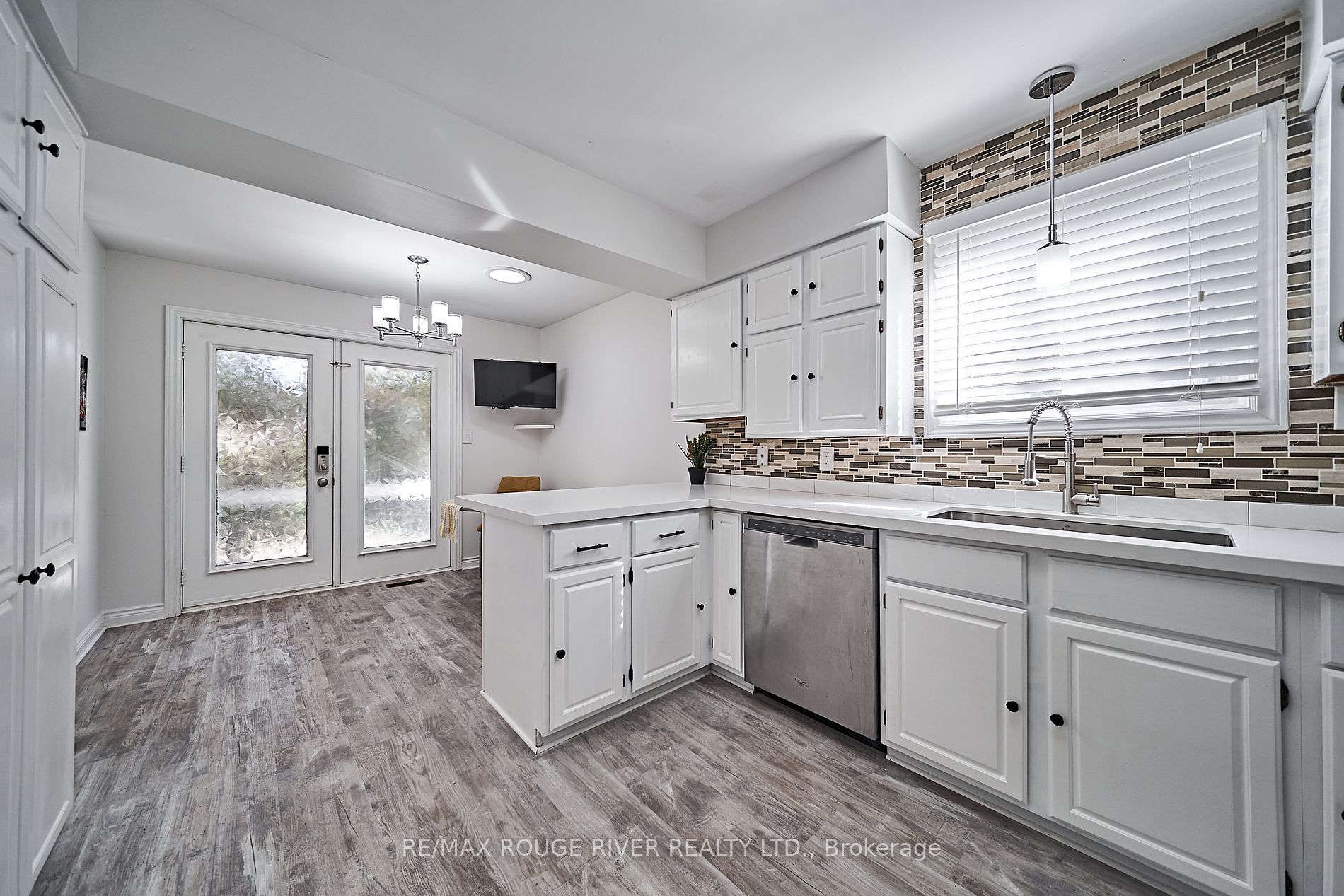 41 Ravine Drive