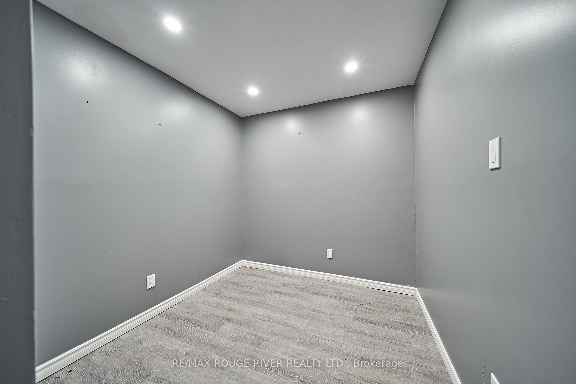 41 Ravine Drive