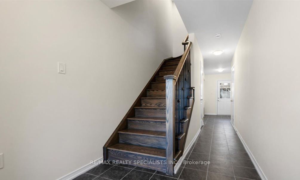 233 Gillespie Dr