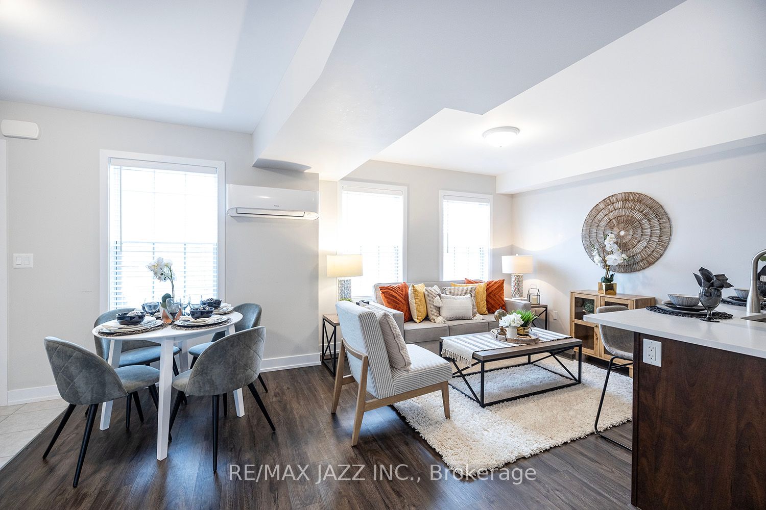 460 Lonsberry Dr, #407