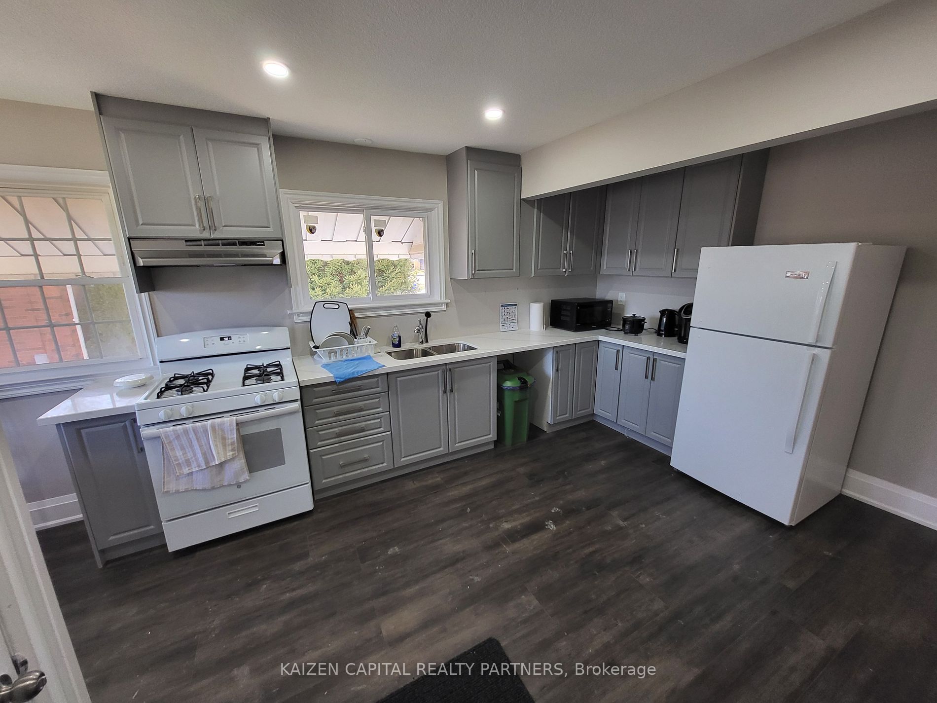 251 King St E