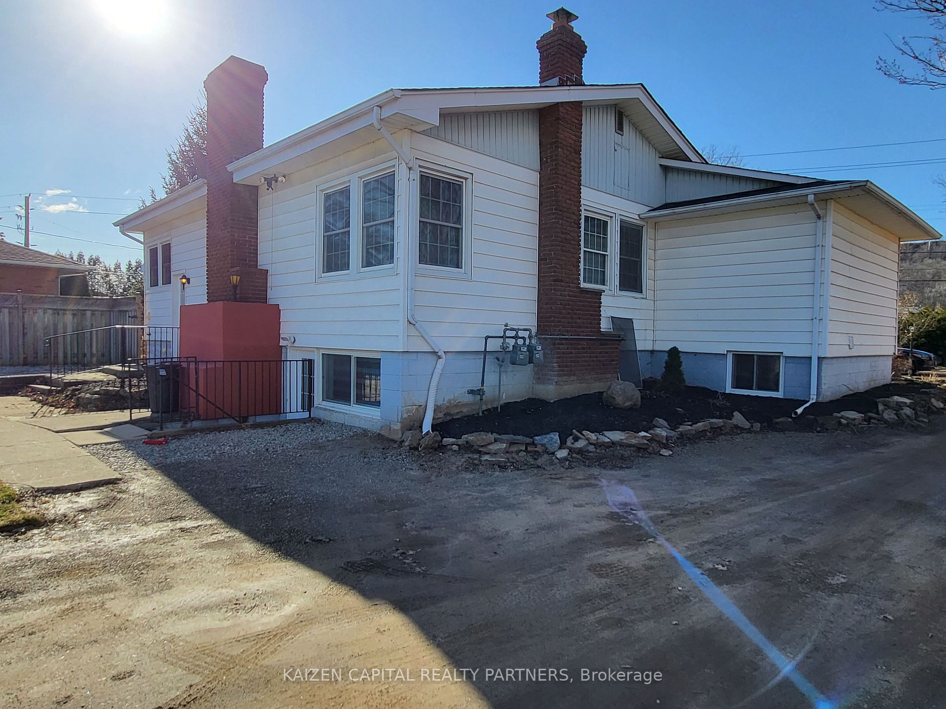 251 King St E