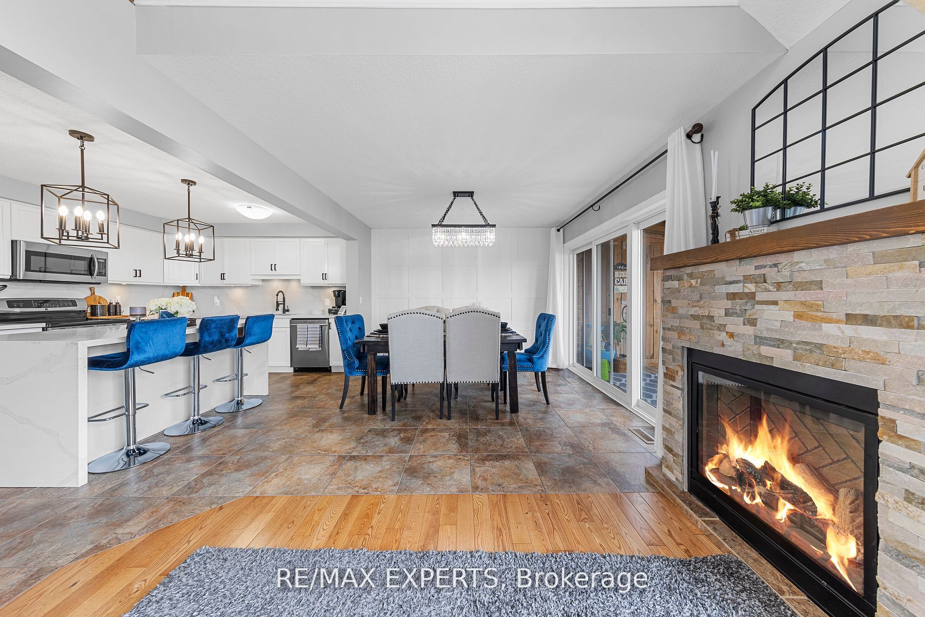690 Frontenac Cres