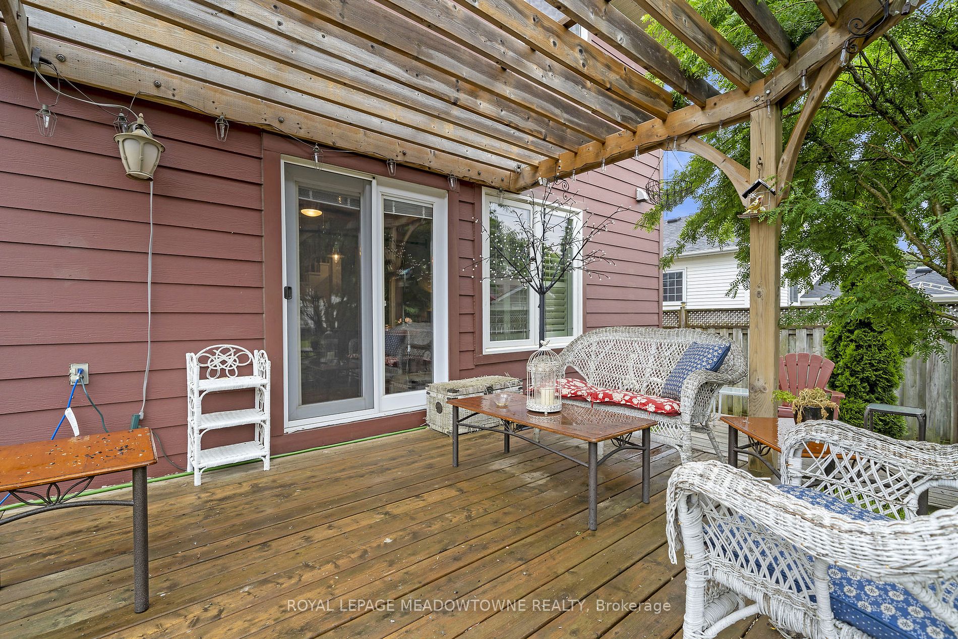 144 Leeson Street S