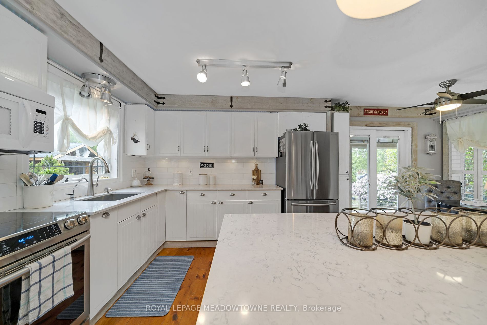 144 Leeson Street S