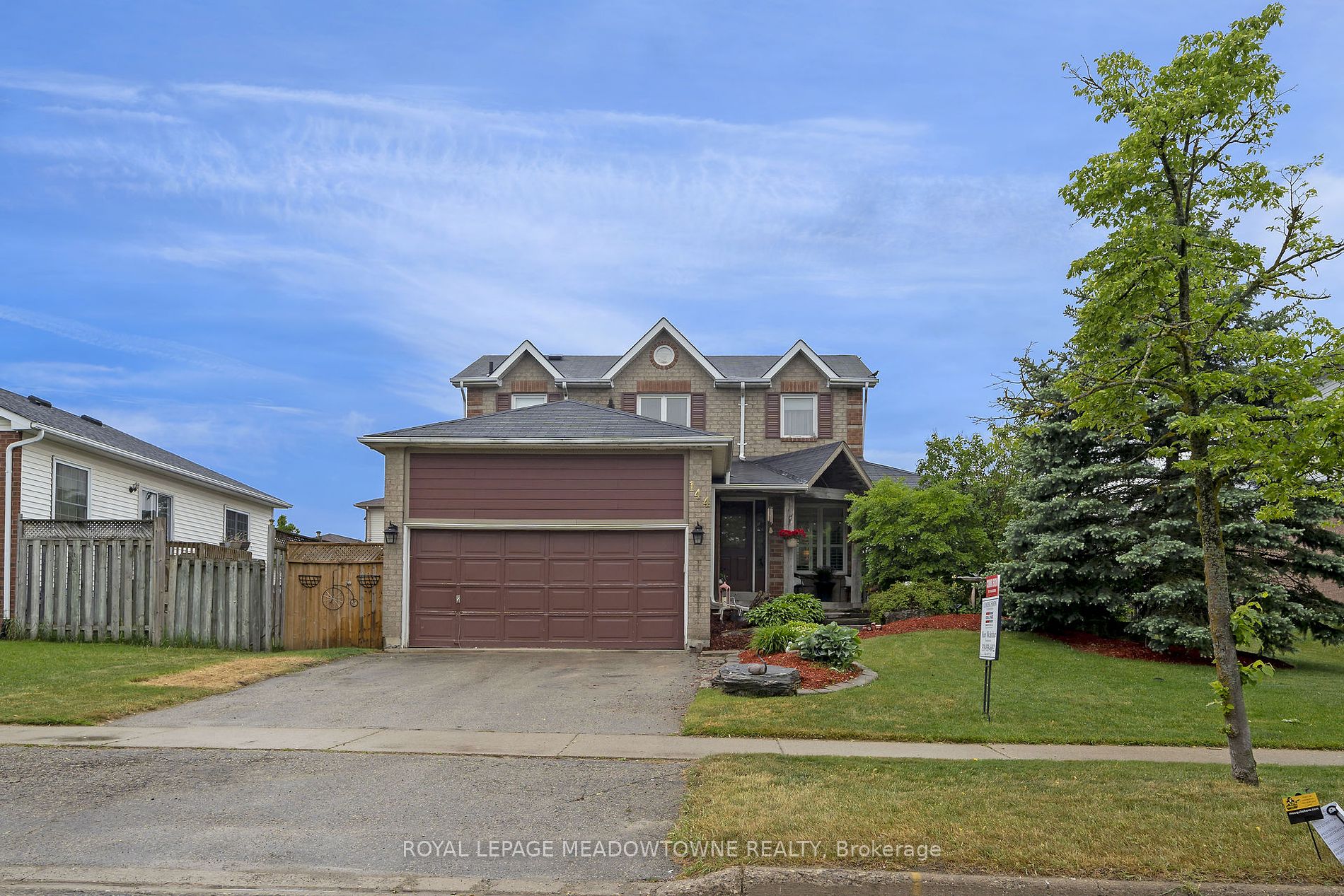 144 Leeson Street S