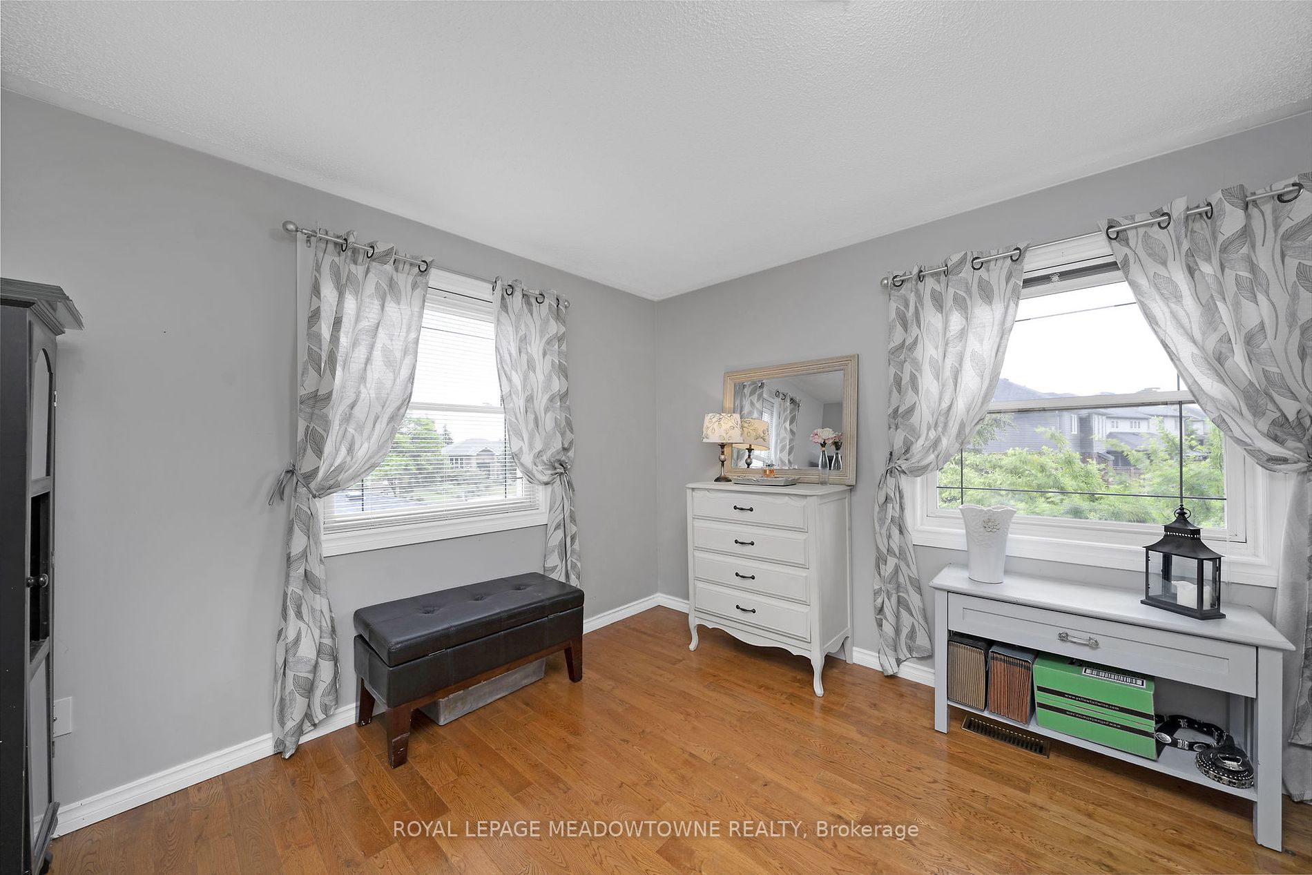 144 Leeson Street S