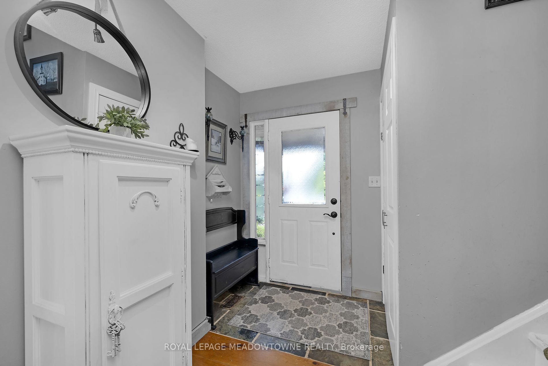 144 Leeson Street S