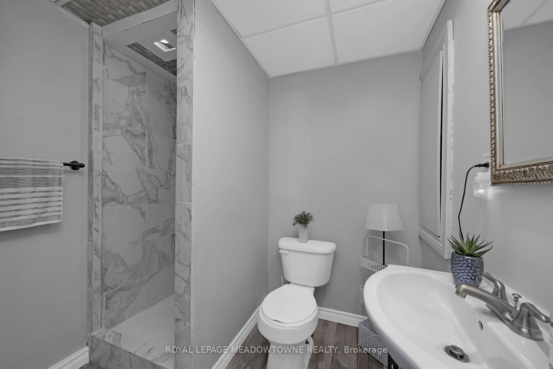 144 Leeson Street S