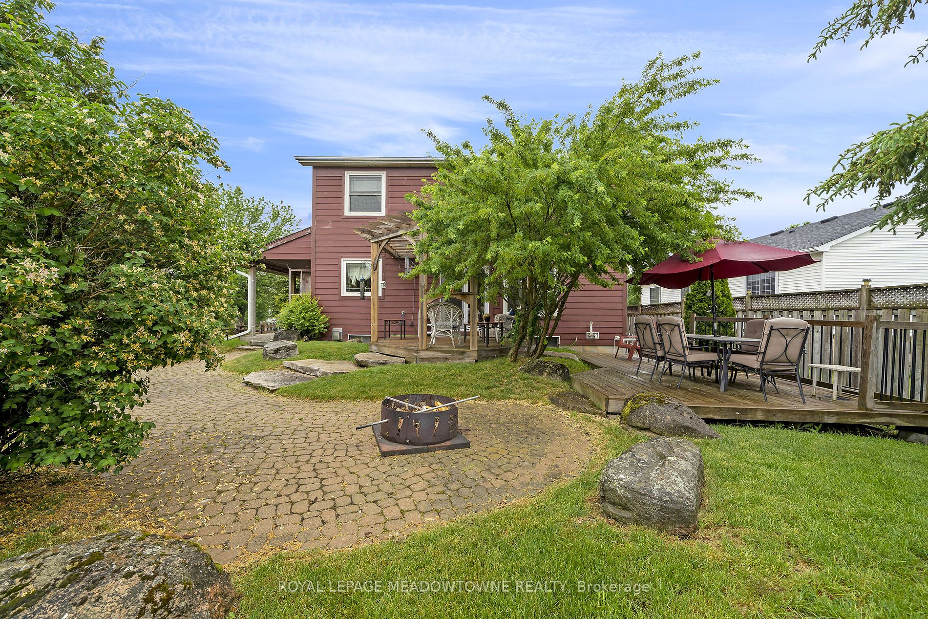 144 Leeson Street S