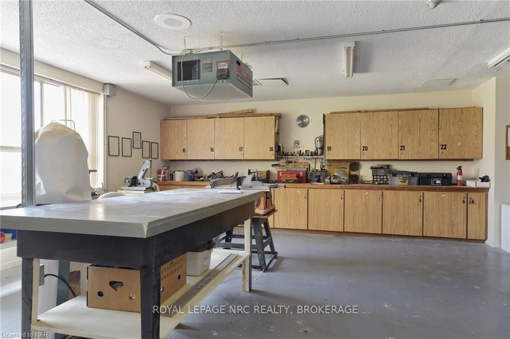 7 Gale Cres, #902