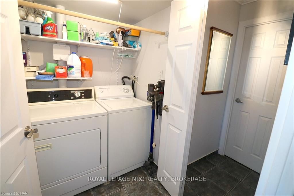 7 Gale Cres, #902